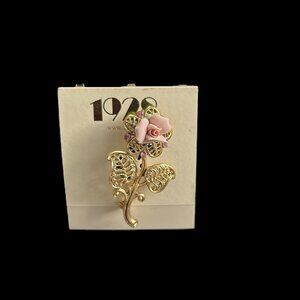 1928 Bridal Pink Crystal/Porcelain Rose Brooch